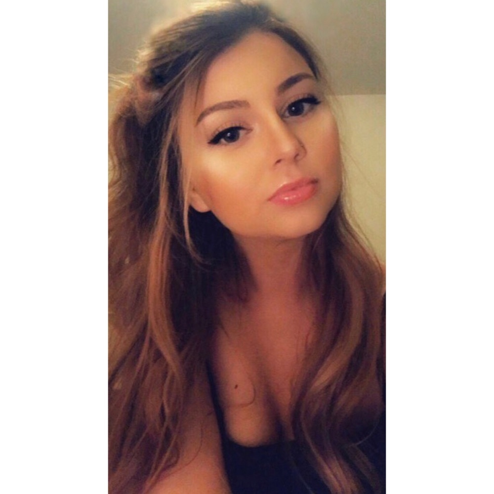 MEET YOUR POSHER: Cait